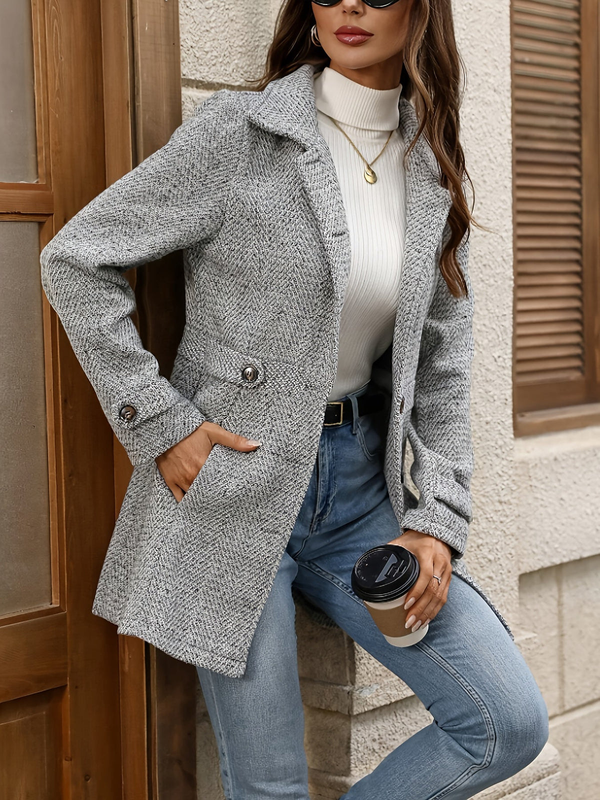 Cappotto da Donna a Spina di Pesce con Vita Sagomata