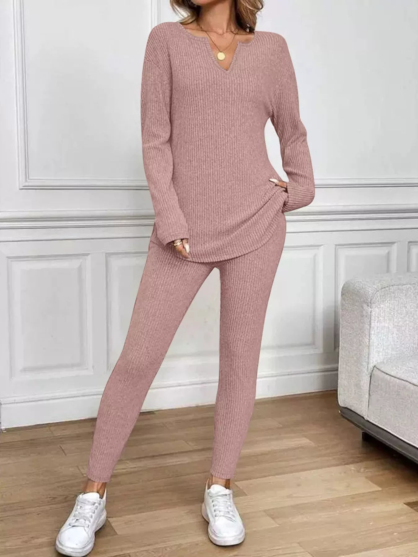 Junia - Completo chic in maglia a coste con felpa a maniche lunghe e pantaloni
