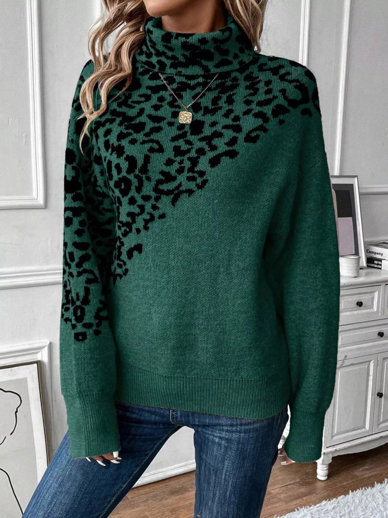 Vivianna - Morbido maglione a collo alto leopardato