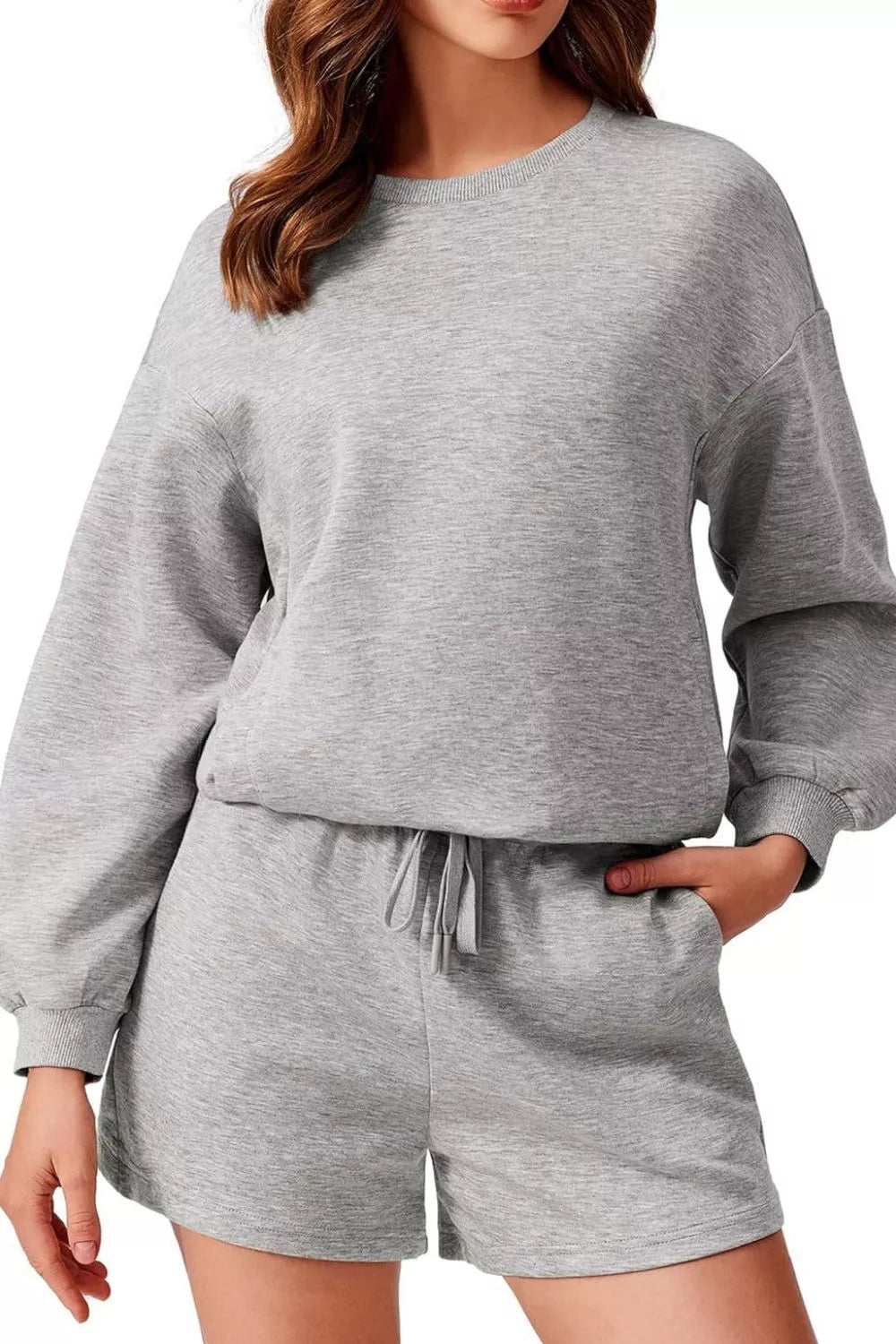 Aster - Completo casual con felpa girocollo e pantaloncini
