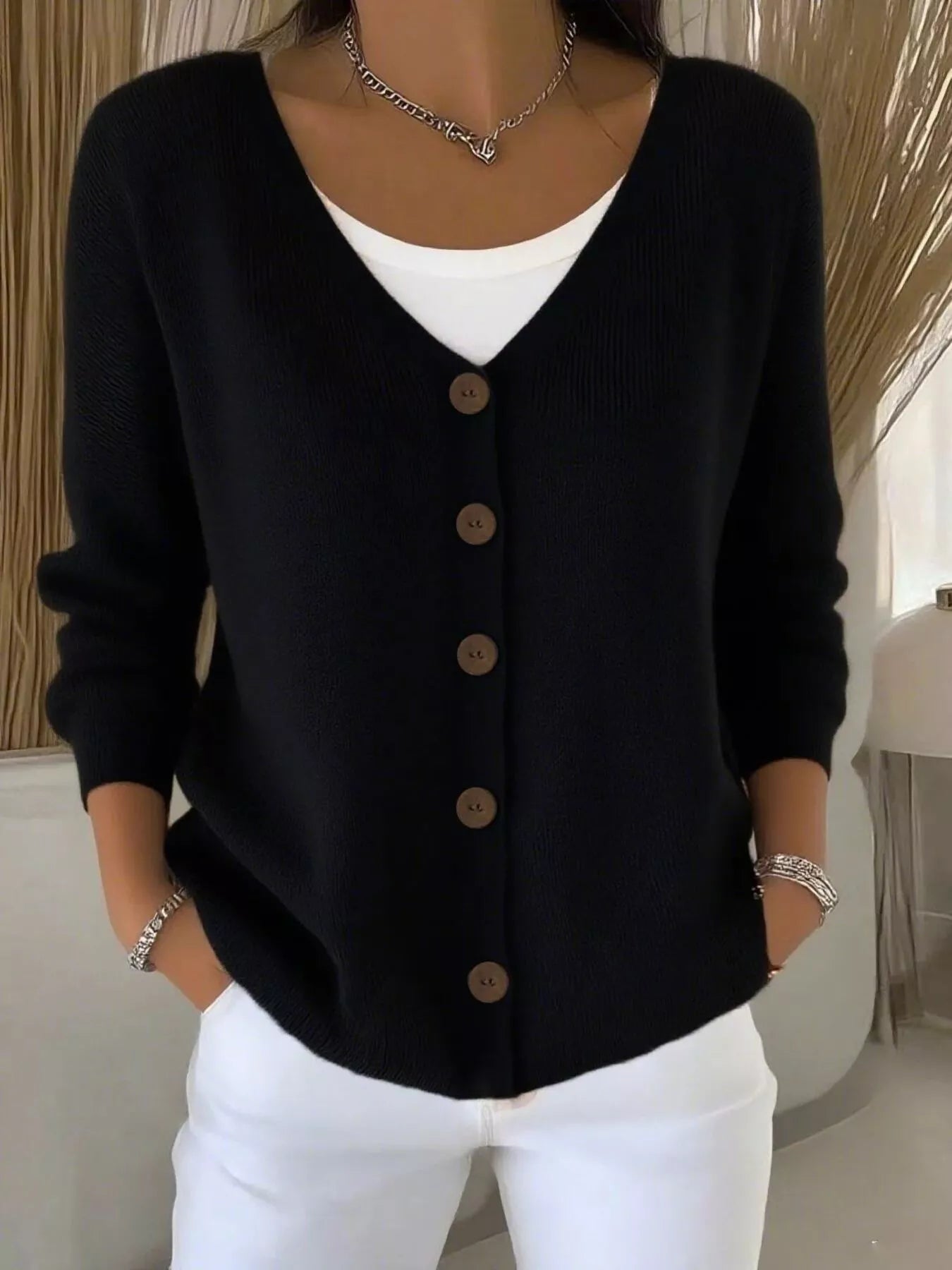 Adara - Cardigan elegante con bottoni frontali e scollo a V