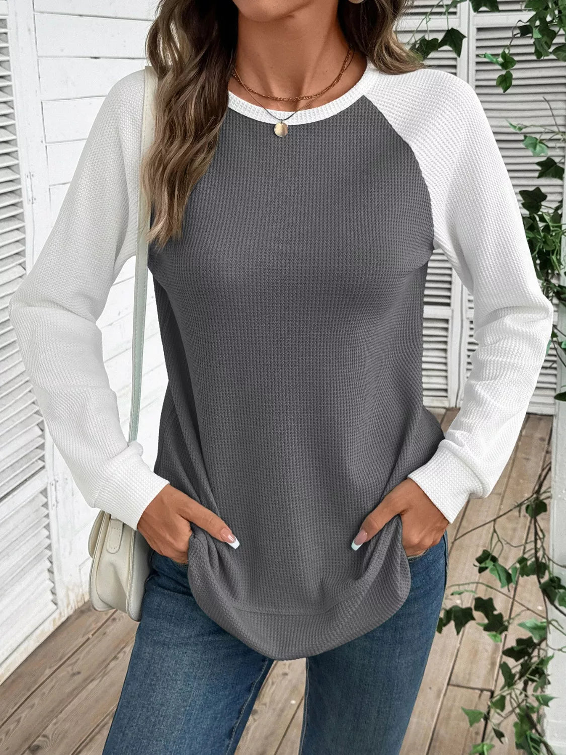 Freyja - Felpa elegante in maglia waffle con maniche raglan
