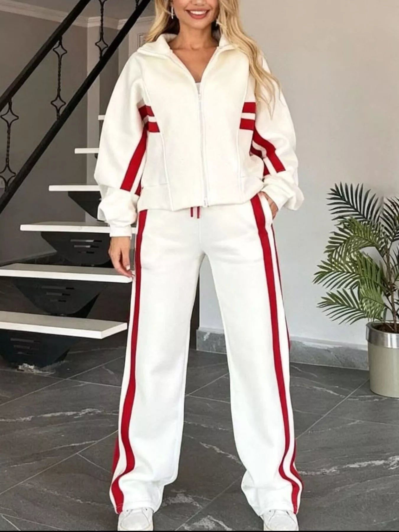 Sabina - Completo elegante con giacca e pantaloni con righe laterali