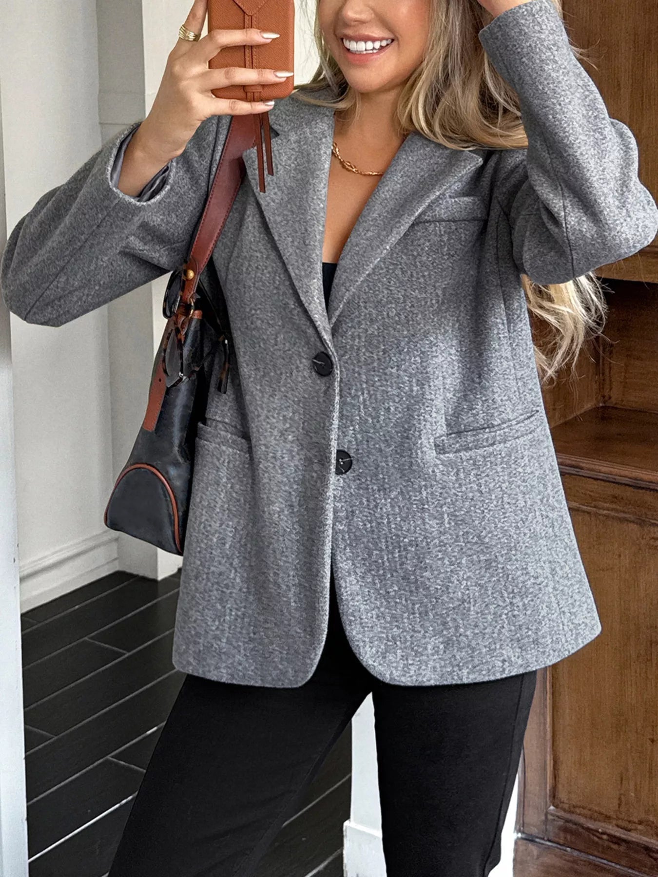 Taliah - Blazer elegante con colletto a revers e bottoni