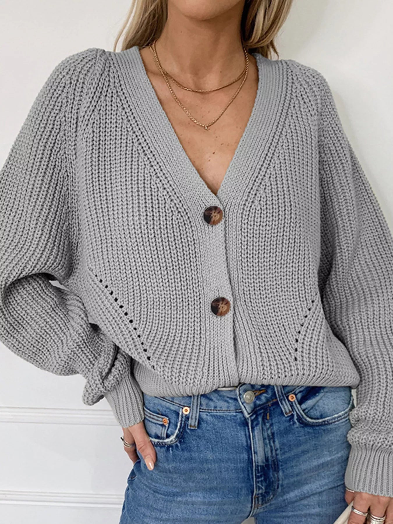Lizbeth - Cardigan caldo in maglia con bottoni e scollo a V
