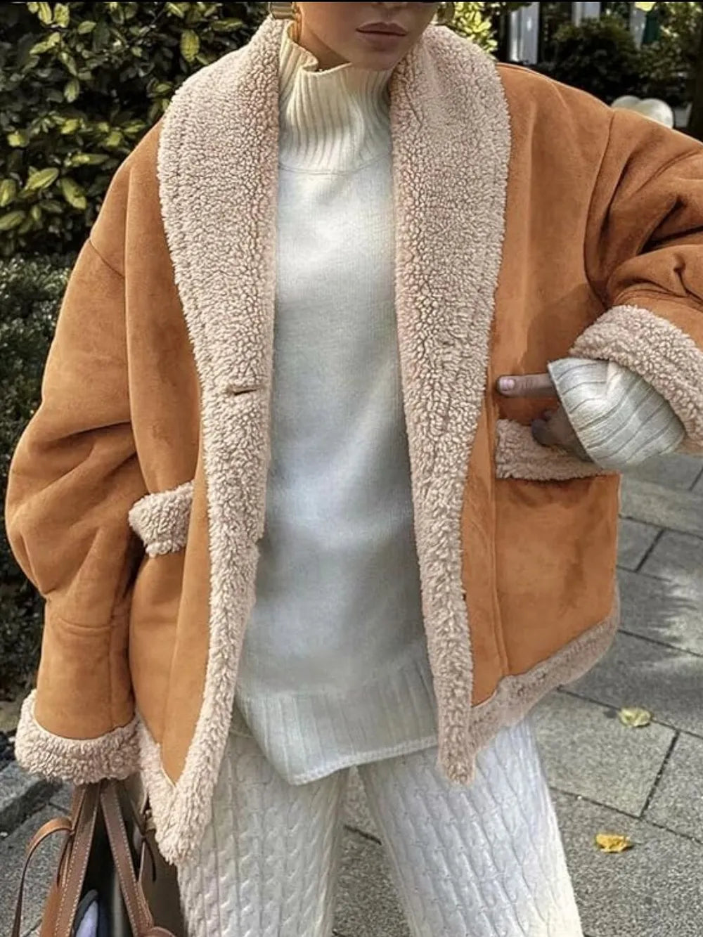Xamira - Giacca elegante con colletto morbido effetto peluche e maniche lunghe