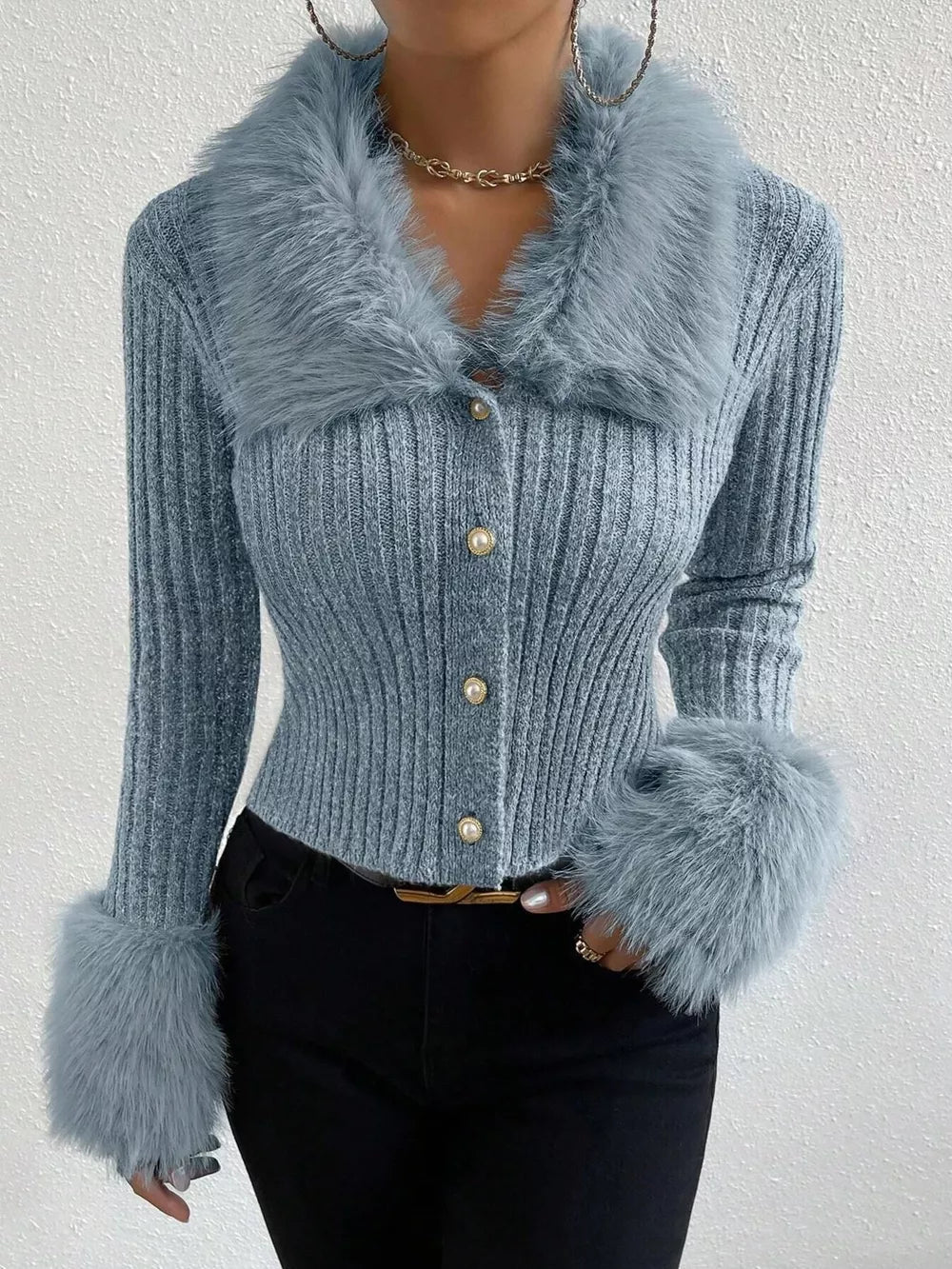 Ninette - Cardigan cropped in maglia a coste con bordo in eco pelliccia