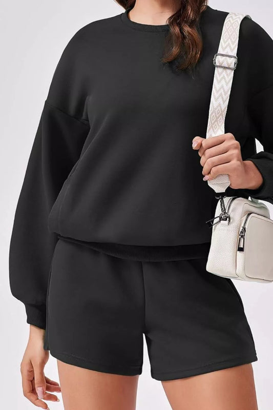 Aster - Completo casual con felpa girocollo e pantaloncini