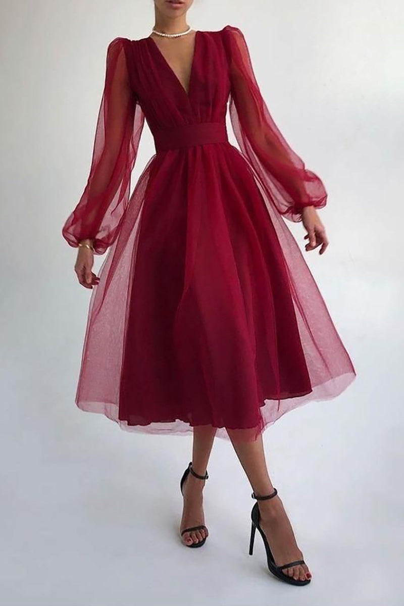 Samira - Elegante abito in pizzo a maniche lunghe con scollo a V