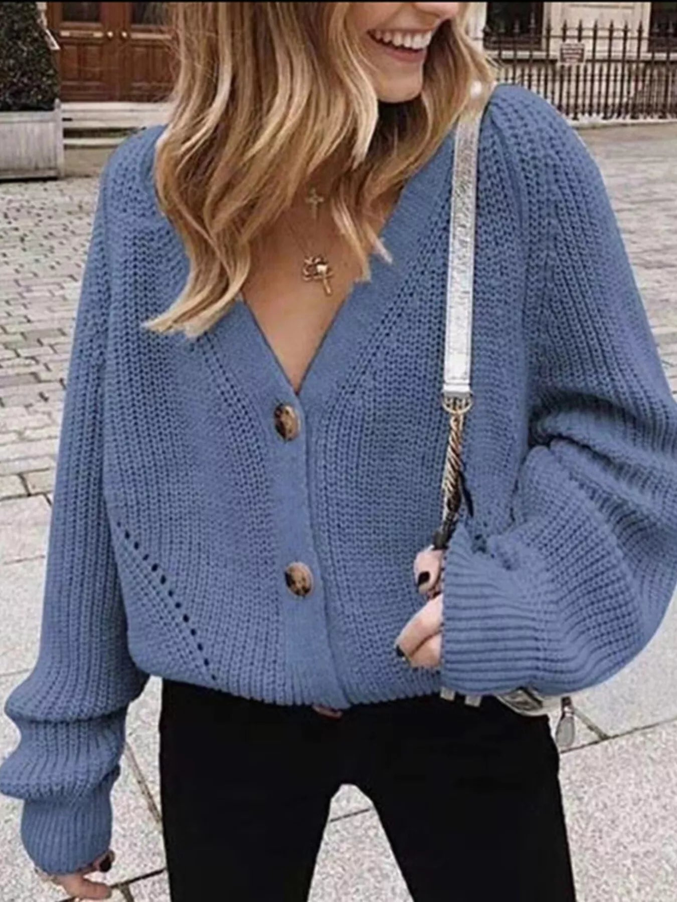 Lizbeth - Cardigan caldo in maglia con bottoni e scollo a V