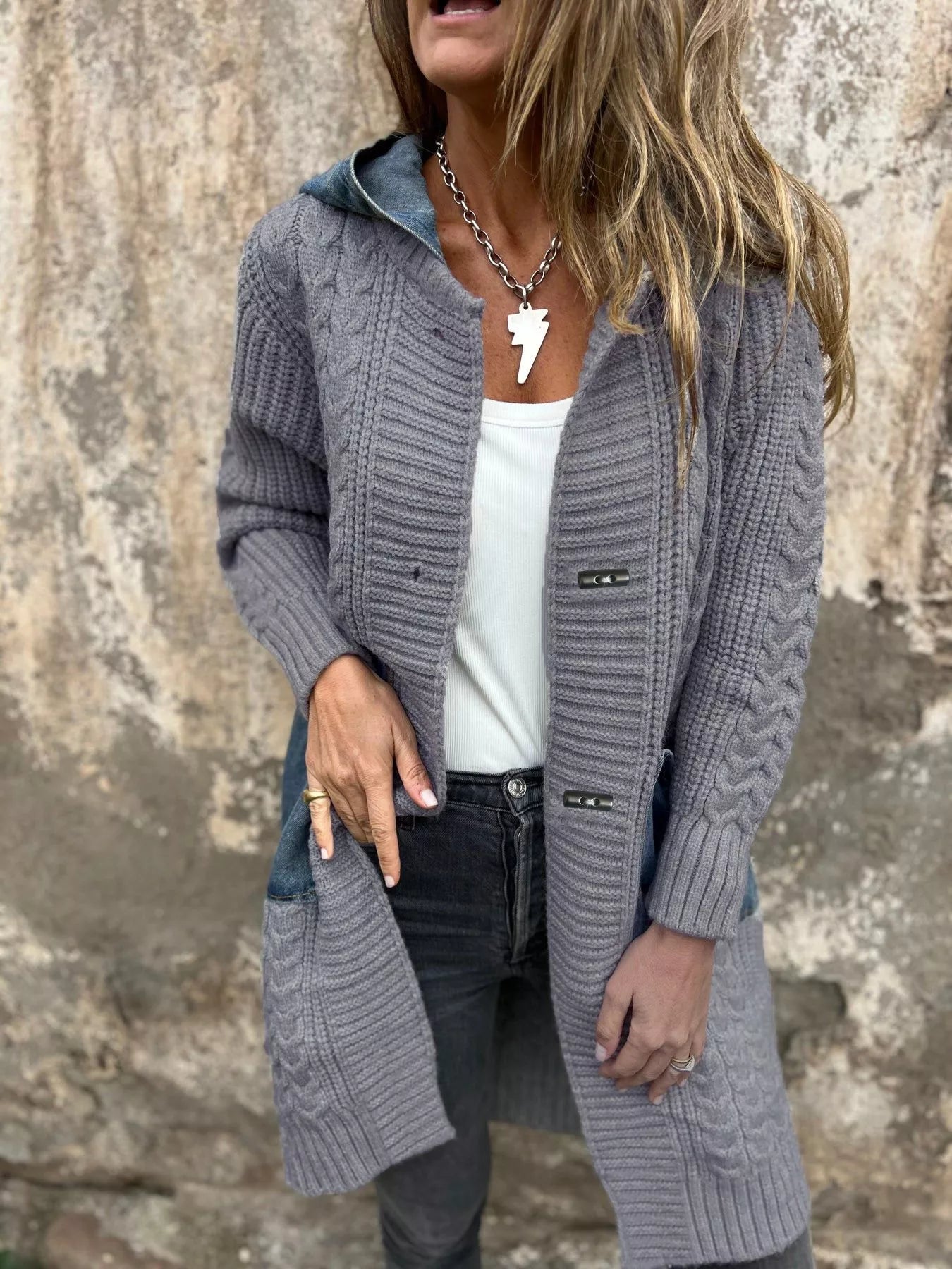 Pandorra - Cardigan lungo con cappuccio e lavorazione a trecce