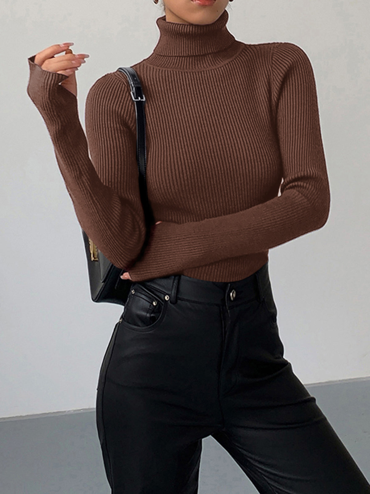 Top Minimalista a Collo Alto Slim da Donna