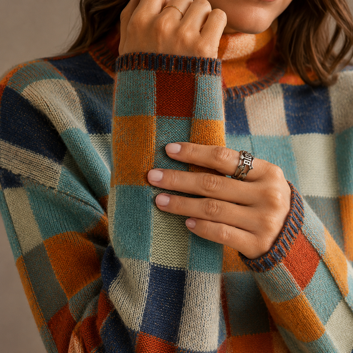 Maglione a Collo Alto con Fantasia a Quadri da Donna