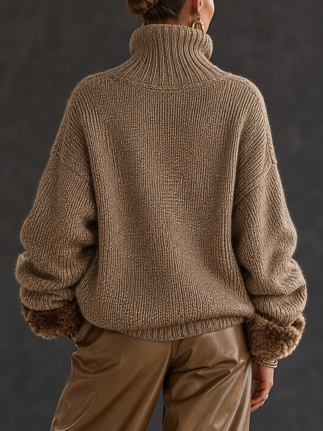 Maglione Donna in Maglia Grossa con Polsini in Pelliccia