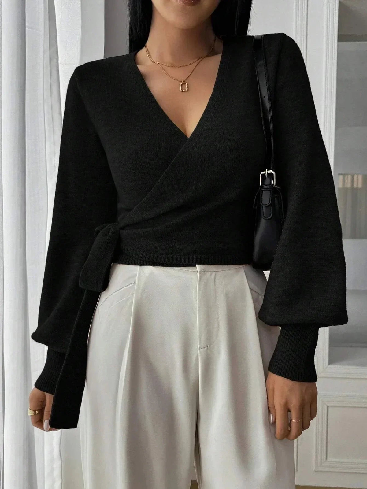 Maglione Corto Avvolgente in Maglia da Donna