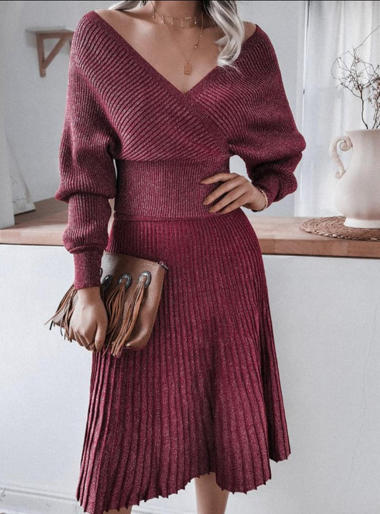 Clair - Set Elegante con Maglione Scollo Profondo a V e Gonna