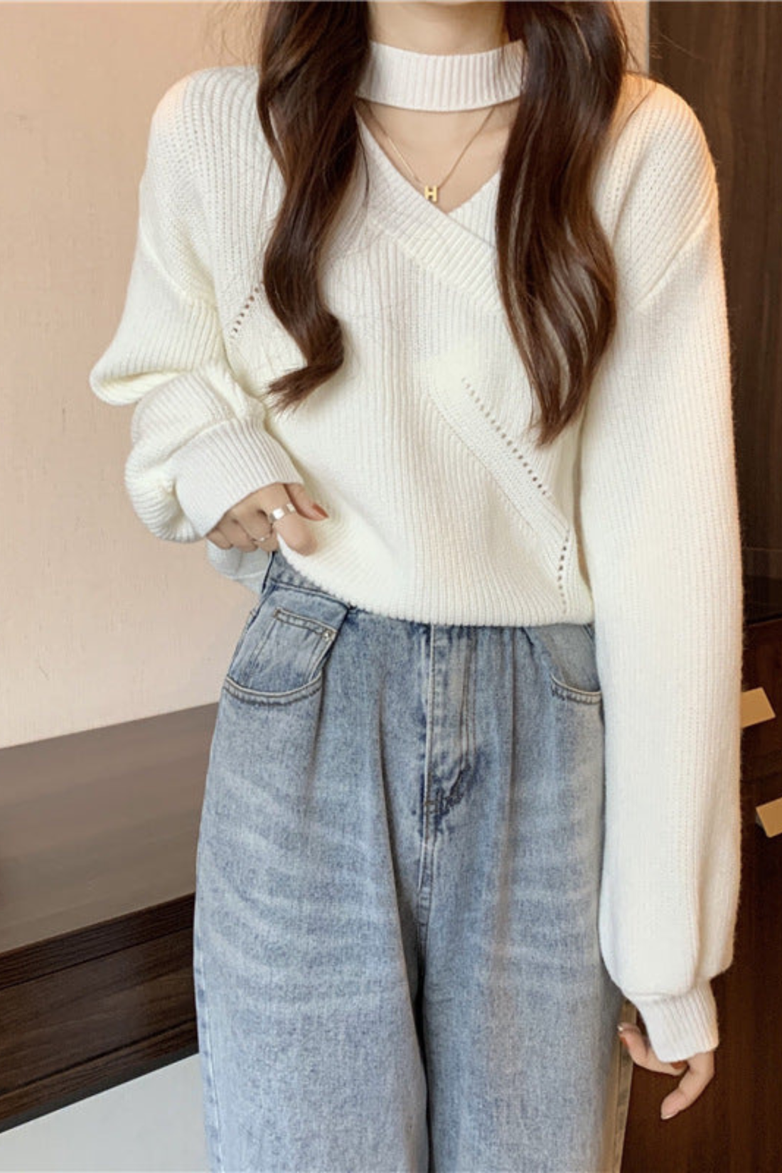 Maglione Donna con Scollo a V Incrociato e Choker