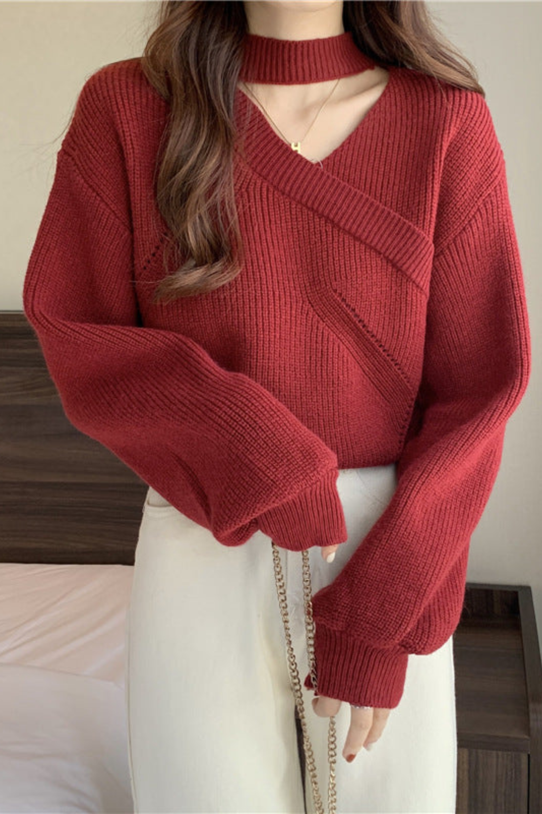 Maglione Donna con Scollo a V Incrociato e Choker
