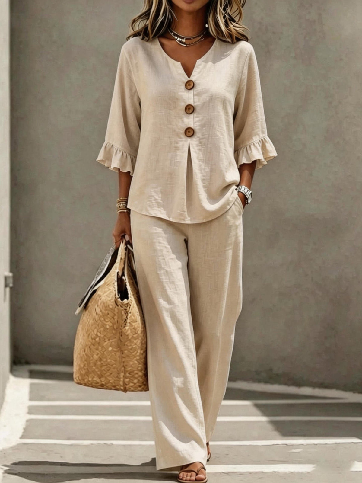 Completo da Donna in Lino con Pantaloni dal Taglio Rilassato