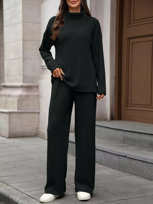 Dayanara - Elegante completo con maglione a collo alto e pantaloni a costine