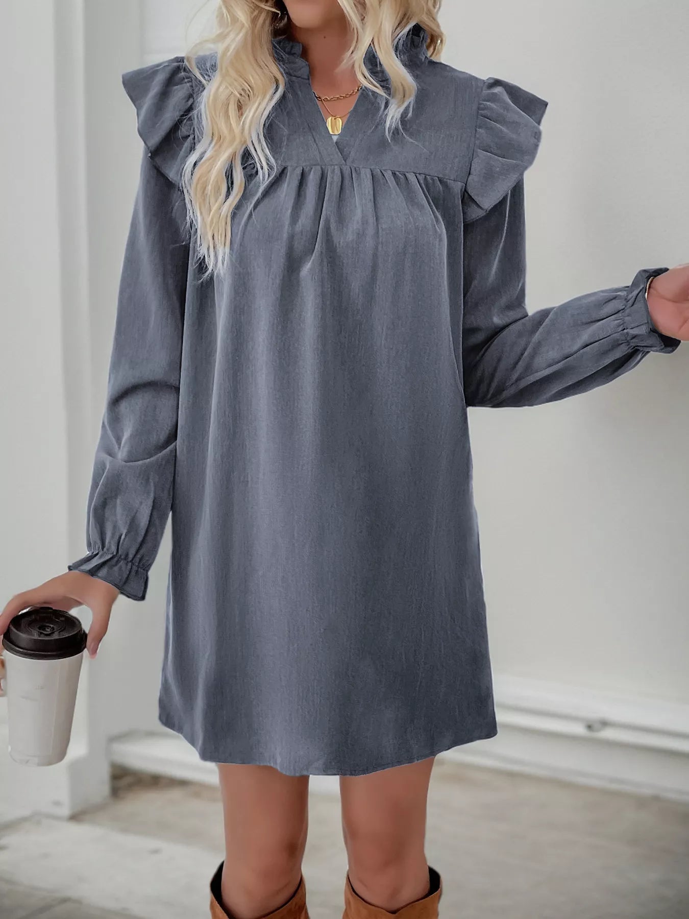 Sheila - Elegante abito casual con volant e maniche lunghe