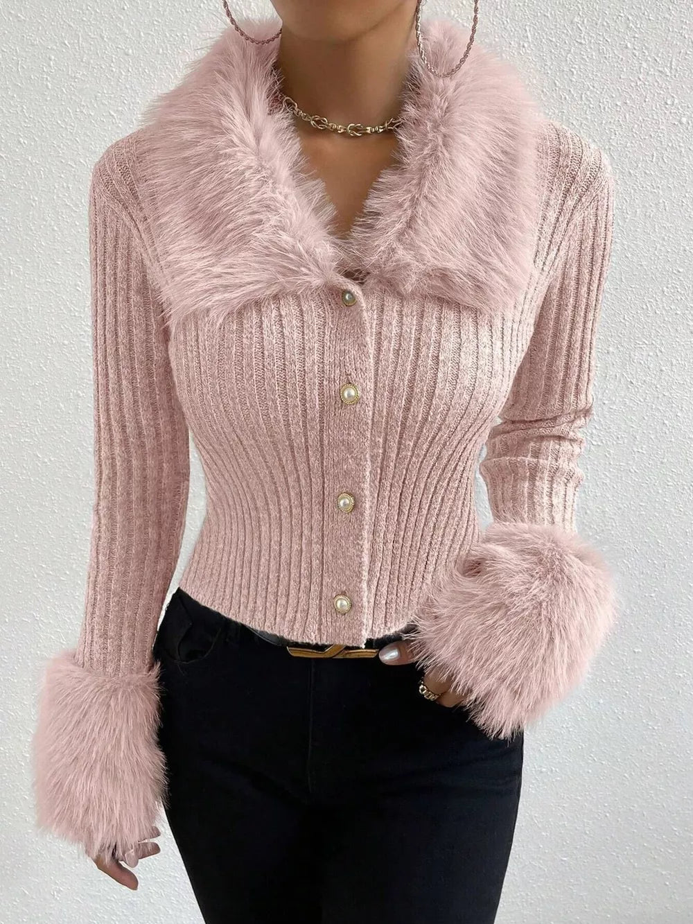 Ninette - Cardigan cropped in maglia a coste con bordo in eco pelliccia