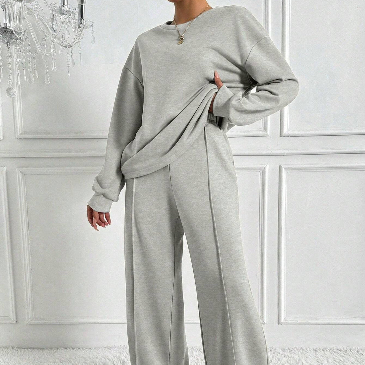 Completo da Donna con Top a Spalle Scese e Pantaloni