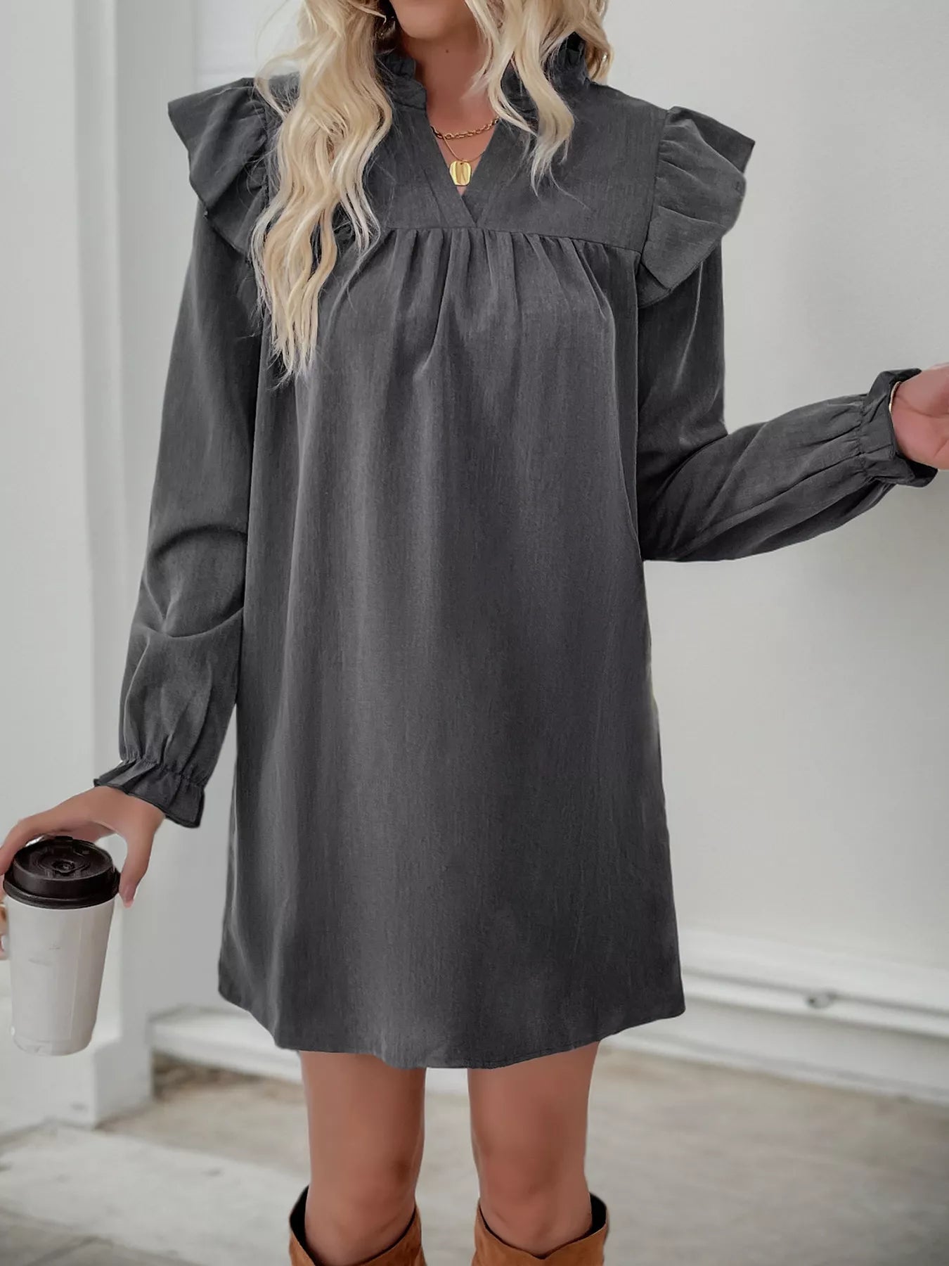 Sheila - Elegante abito casual con volant e maniche lunghe