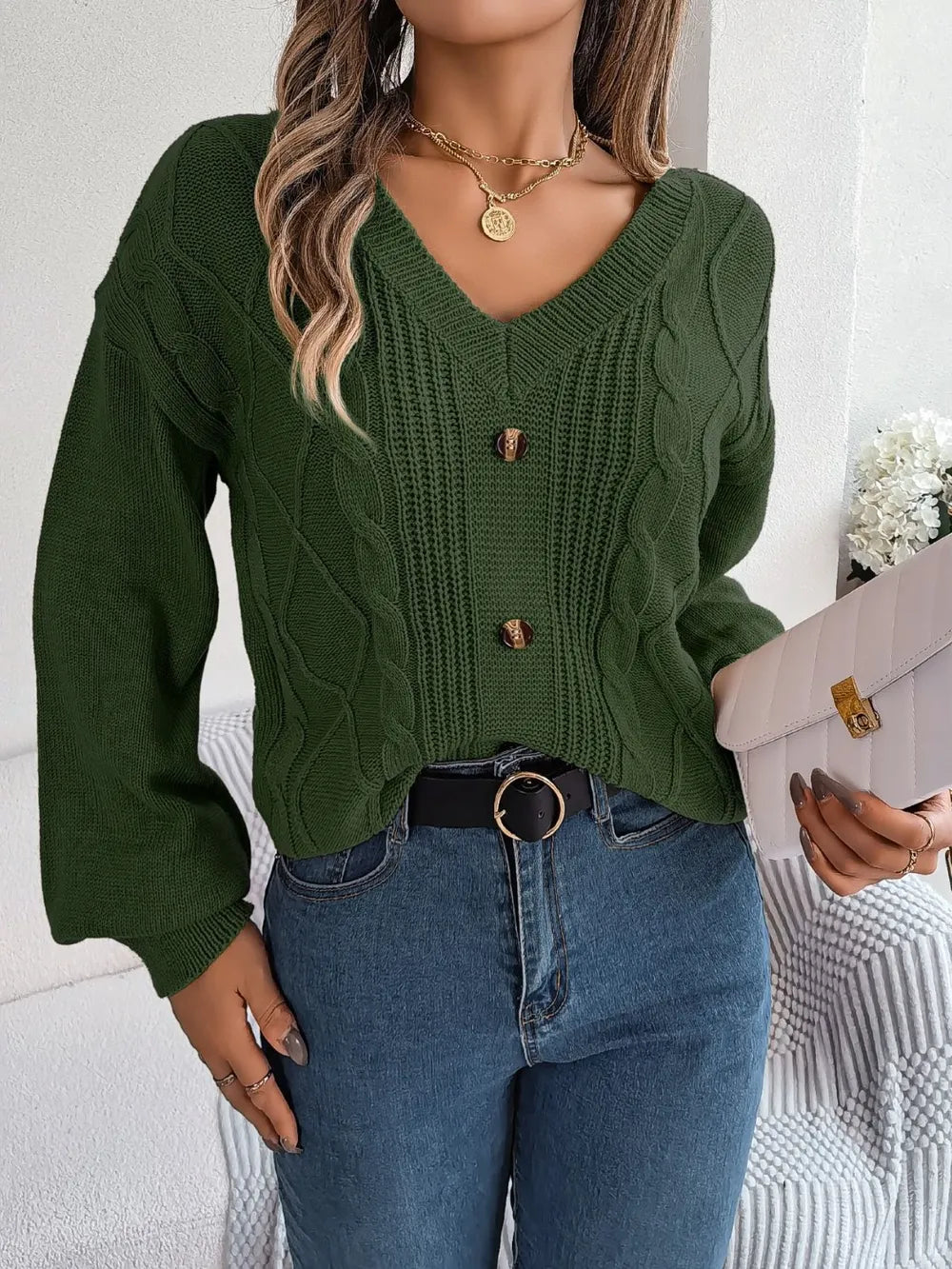 Akira - Maglione ampio in maglia intrecciata con bottoni e scollo a V