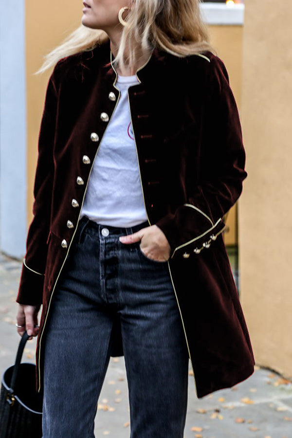 Della - Elegante cappotto doppiopetto in velluto caldo