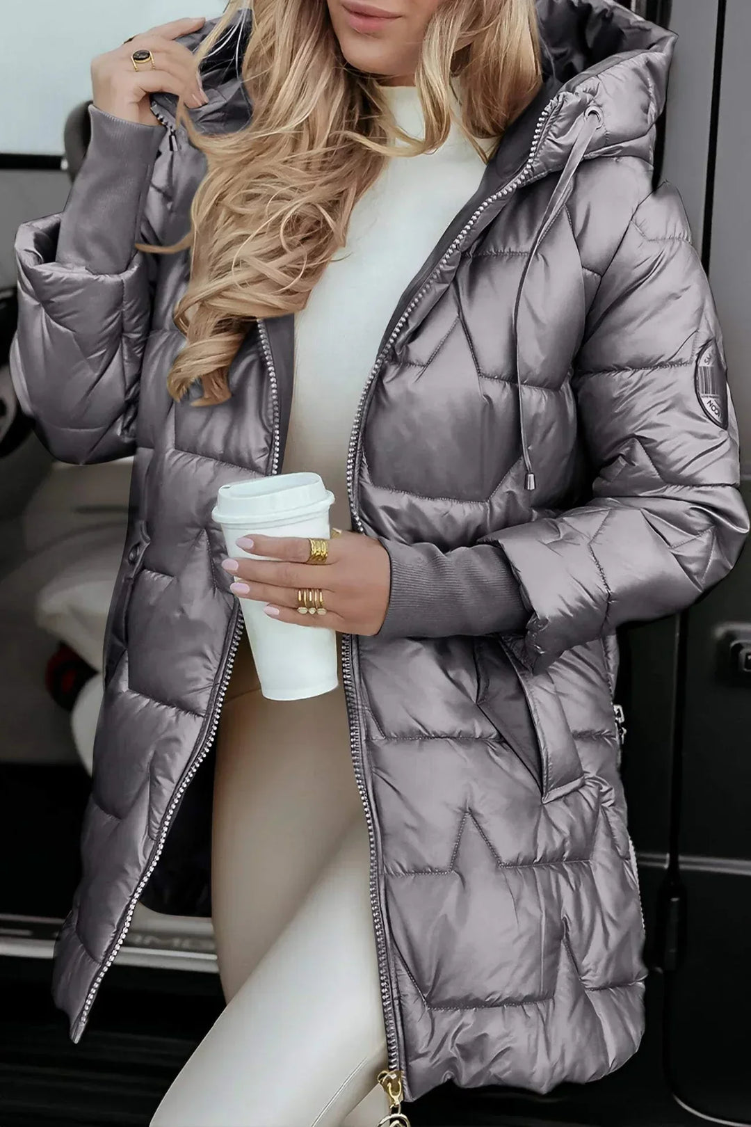 Elloisa - Elegante giacca trapuntata e calda con cappuccio